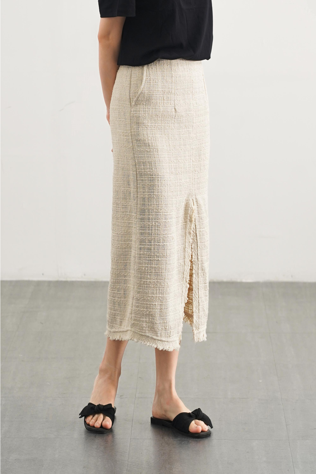 Chân váy xẻ trước, vải tweed. Cotton/poly - 10F20SKIW002