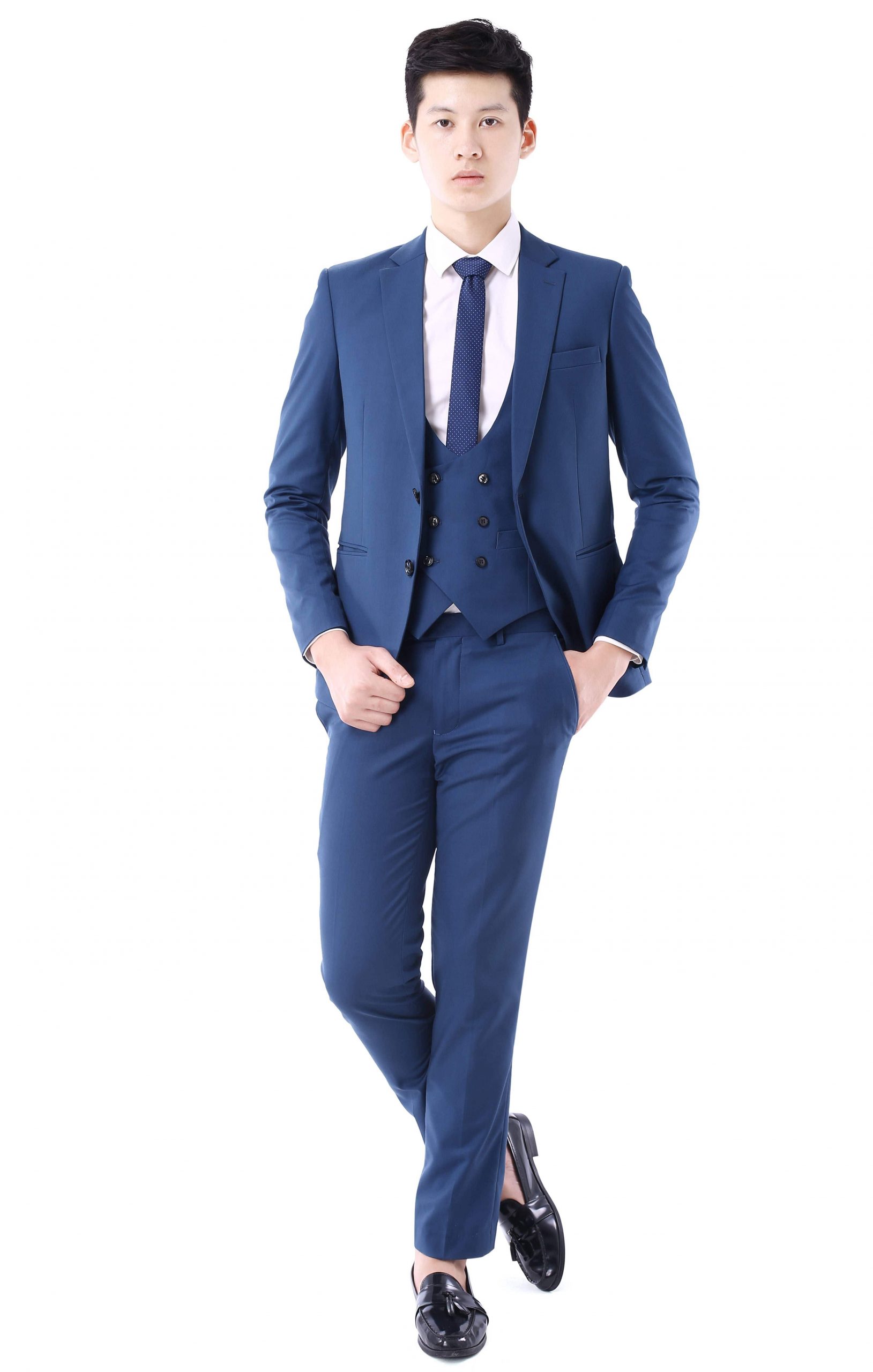 Suit nam là một set đồ hoàn chỉnh thể hiện được phong cách trẻ trung lịch lãm cho người mặc