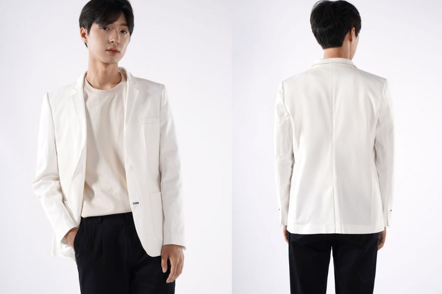 Áo vest nam phối với áo thun đem đến phong cách tối giản, nhẹ nhàng