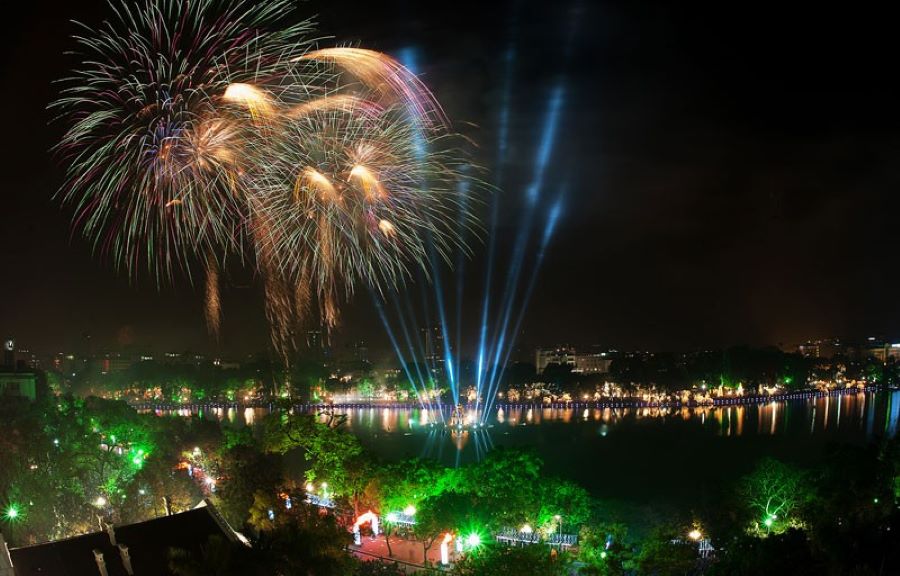 Sự kiện countdown bắn pháo hoa tết dương lịch 2023 tại Hồ Hoàn Kiếm